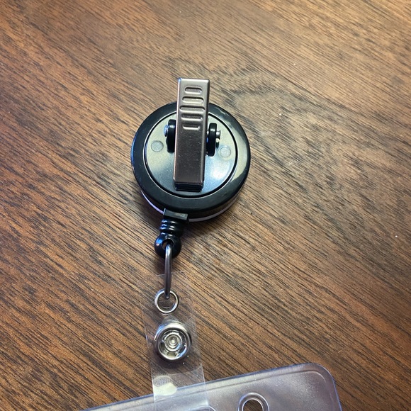 Lab Badge Reel Holder - Picture 3 of 5